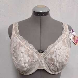 NEW Cacique Floral Lace Cream Bra